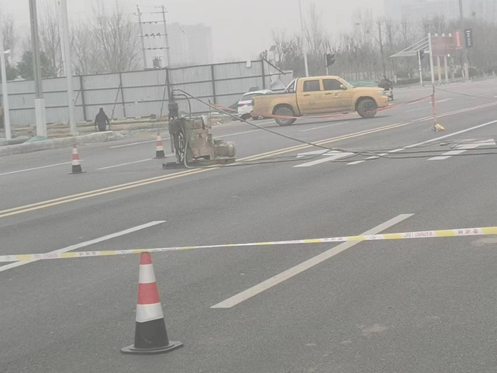 盈江公路路基沉陷注浆